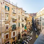 Elite House Parking Free Small Car
